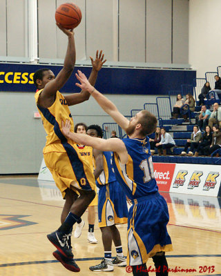 Queen's vs Laurentian 07113 copy.jpg