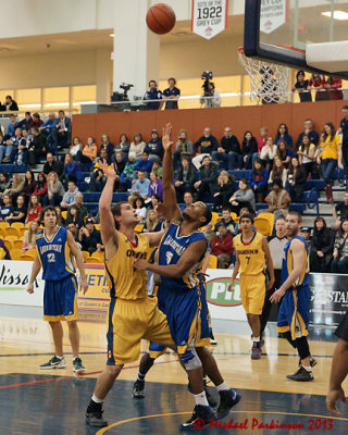 Queen's vs Laurentian 07116 copy.jpg
