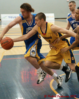 Queen's vs Laurentian 07137 copy.jpg
