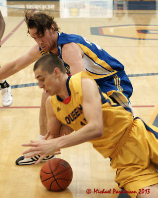 Queen's vs Laurentian 07139 copy.jpg