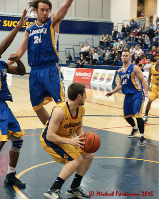 Queen's vs Laurentian 07157 copy.jpg