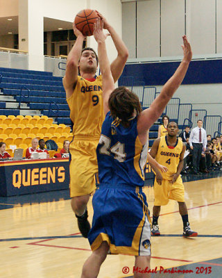 Queen's vs Laurentian 07171 copy.jpg