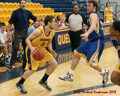 Queen's vs Laurentian 07176 copy.jpg