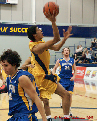 Queen's vs Laurentian 07205 copy.jpg