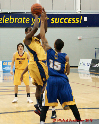 Queen's vs Laurentian 07217 copy.jpg