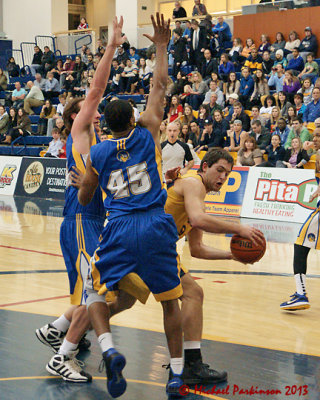 Queen's vs Laurentian 07225 copy.jpg