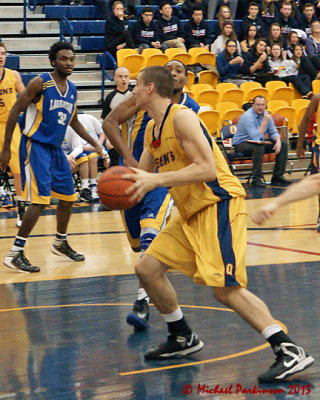 Queen's vs Laurentian 07244 copy.jpg