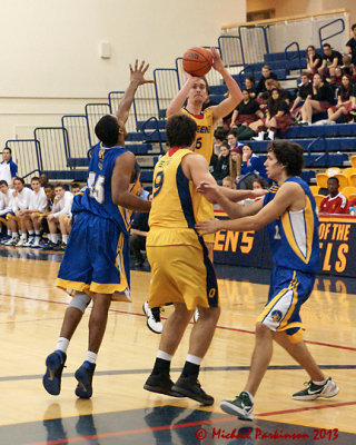 Queen's vs Laurentian 07293 copy.jpg