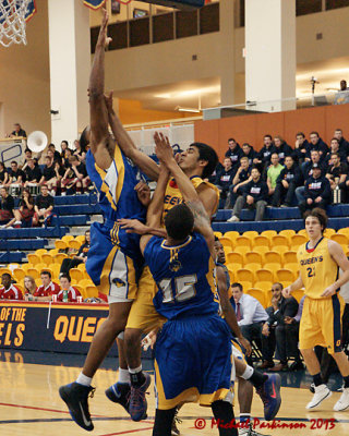 Queen's vs Laurentian 07367 copy.jpg