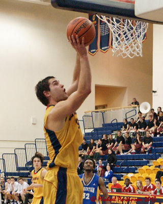 Queen's vs Laurentian 07370 copy.jpg