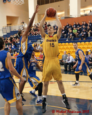Queen's vs Laurentian 07381 copy.jpg