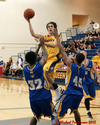 Queen's vs Laurentian 07409 copy.jpg