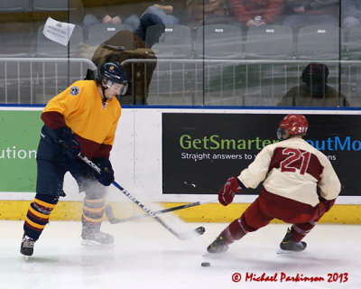 Queen's vs Royal Military College 09496 copy.jpg