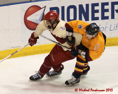 Queen's vs Royal Military College 09579 copy.jpg