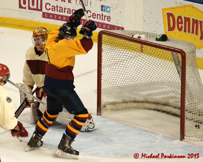 Queen's vs Royal Military College 09611 copy.jpg