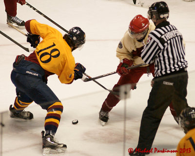 Queen's vs Royal Military College 09614 copy.jpg