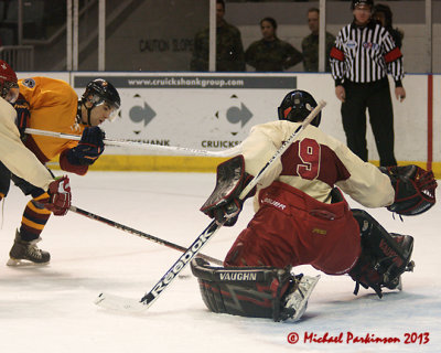 Queen's vs Royal Military College 09751 copy.jpg