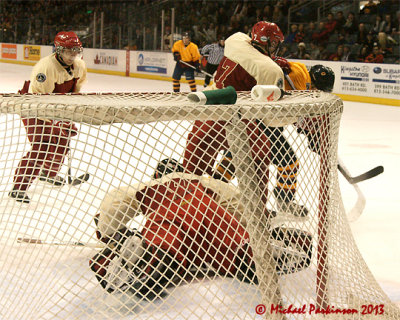 Queen's vs Royal Military College 09799 copy.jpg