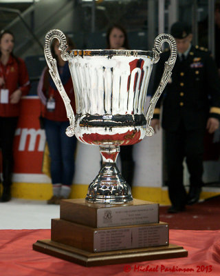 Queen's vs Royal Military College 09824 copy.jpg
