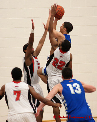 St Lawrence vs Algonquin 05921 copy.jpg