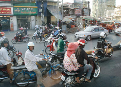 Day-10-Phnom-Penh-rush-hour.jpg
