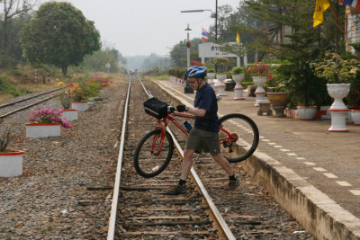 Day-4-crossing-railway-3.jpg
