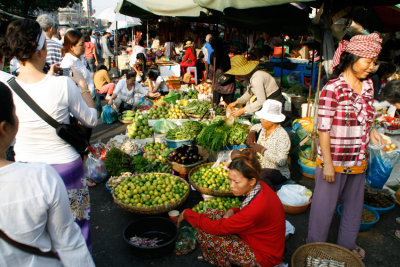 Day-9-Phnom-Penh-Market-2.jpg