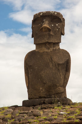 Ahu Nau Nau at Anakena Beach-2.jpg