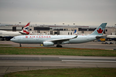 Air Canada (C-GFAH) Airbus A340 @ Heathrow