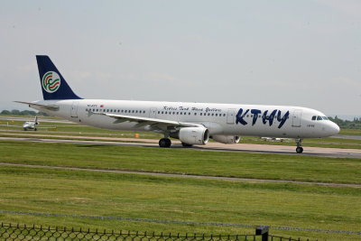 KTHY (TC-KTY) Airbus A321 @ Manchester