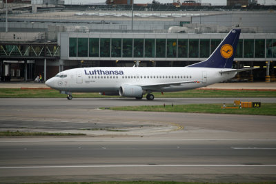 Lufthansa (D-ABEO) Boeing 737 @ Heathrow