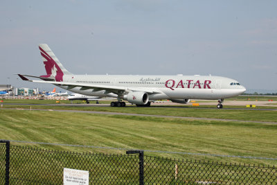 Qatar Airways (A7-AEJ) Airbus A330 @ Manchester