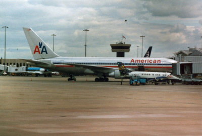 American (N321AA) Boeing 767 @ Birmingham
