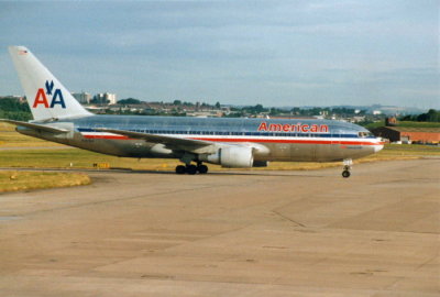 American (N323AA) Boeing 767 @ Birmingham