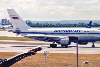 Aeroflot (F-OGYV) Airbus A310 @ Heathrow