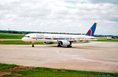 Air 2000 (G-OOOW) Boeing 757 @ Birmingham