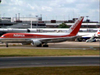 Avianca (N421AV) Boeing 767 @ Heathrow