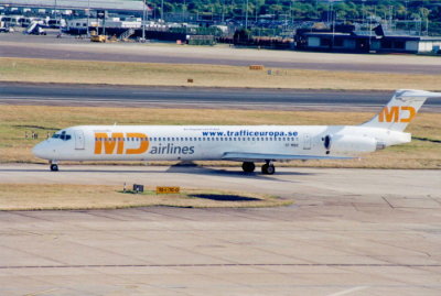 Icelandic MD Airlines (TF-MDC) Douglas DC9 @ Heathrow