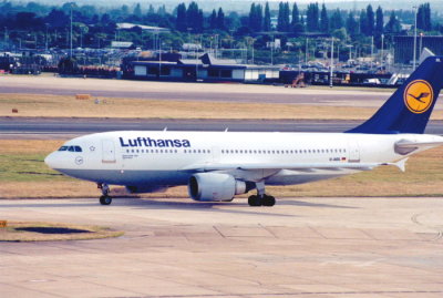 Lufthansa (D-AIDL) Airbus A310 @ Heathrow