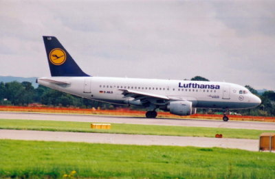 Lufthansa (D-AILD) Airbus A319 @ Manchester