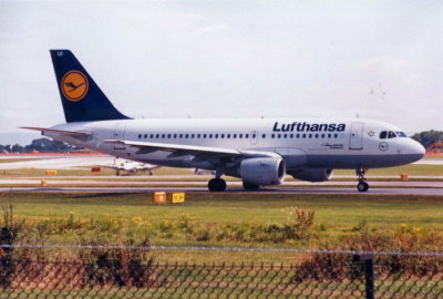 Lufthansa (D-AILE)  Airbus A319 @ Manchester