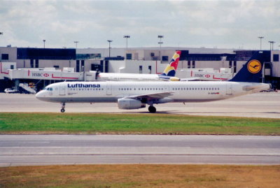 Lufthansa (D-AIRW) Airbus A321 @ Heathrow