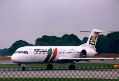 Portugalia (CS -TPF) Fokker 100 @ Manchester