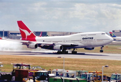 Qantas (VH-OJF) Boeing 747 @ Heathrow