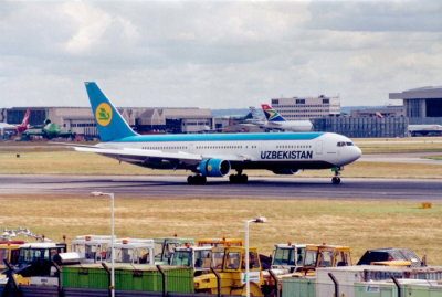 Uzbekistan (VP-BUA) Boeing 767 @ Heathrow