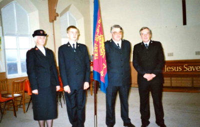 1997 - Major Geleit (Corps Oficer); Matthew Dukes; Bob Carvell; Vic Wileman being Commissioned as Senior Soldiers
