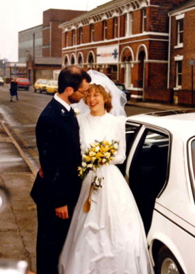 1986 February 15th - Edward & Caroline Whittaker Wedding - Leaving Burton Citadel