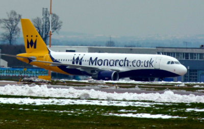 Monarch Airlines (G-OZBW) Airbus A320 @ East Midlands