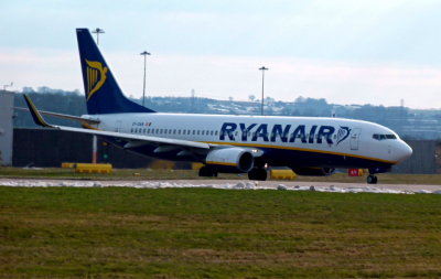 Ryanair (EI-DAN) Boeing 737 @ East Midlands