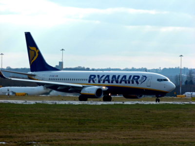 Ryanair (EI-EXE) Boeing 737 @ East Midlands